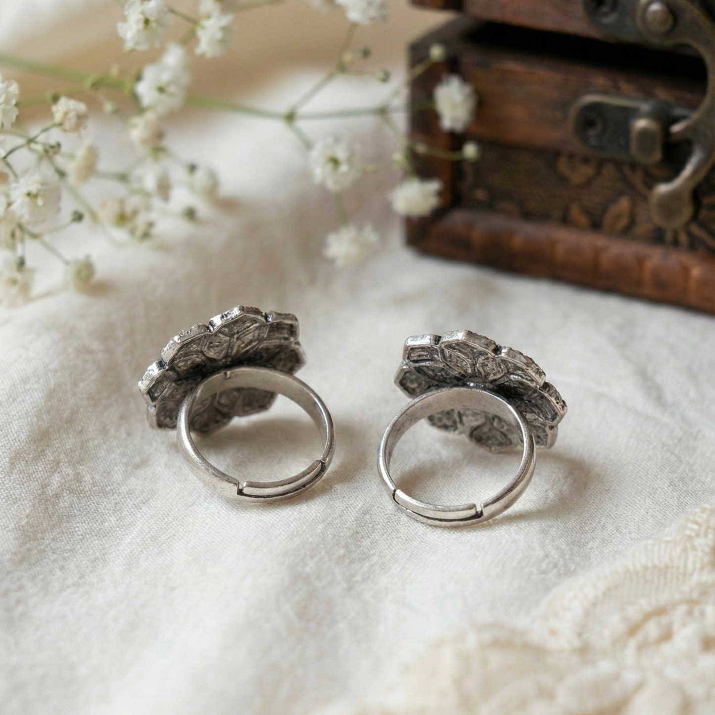 Tribal Empress Oxidized Silver Beaded Toe Rings – Adjustable Ethnic Rawa Work Bichhiya (Set of 2)