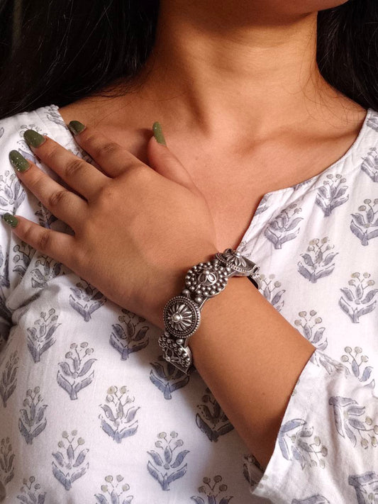 Luxurious Oxidised Silver Bangle | Adjustable Free Size Kada