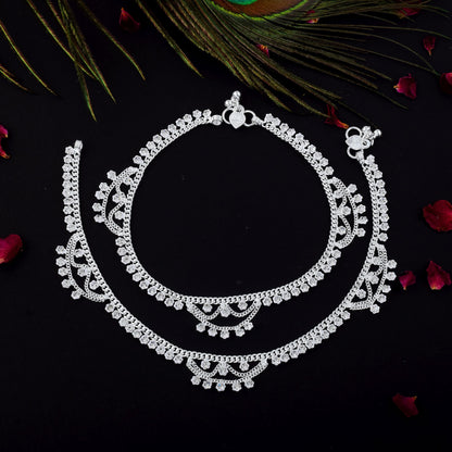 Elegant Silver Zircon Studded Lace Pattern Anklets Daily Wear Payal