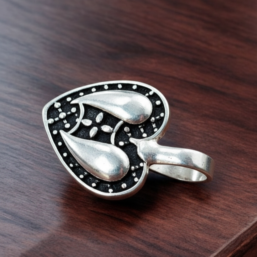 Oxidised Heart Shape Nosepin | Non Piercing