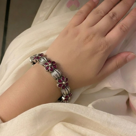 Antique Ruby Flower & Ribbed Silver Statement Kada