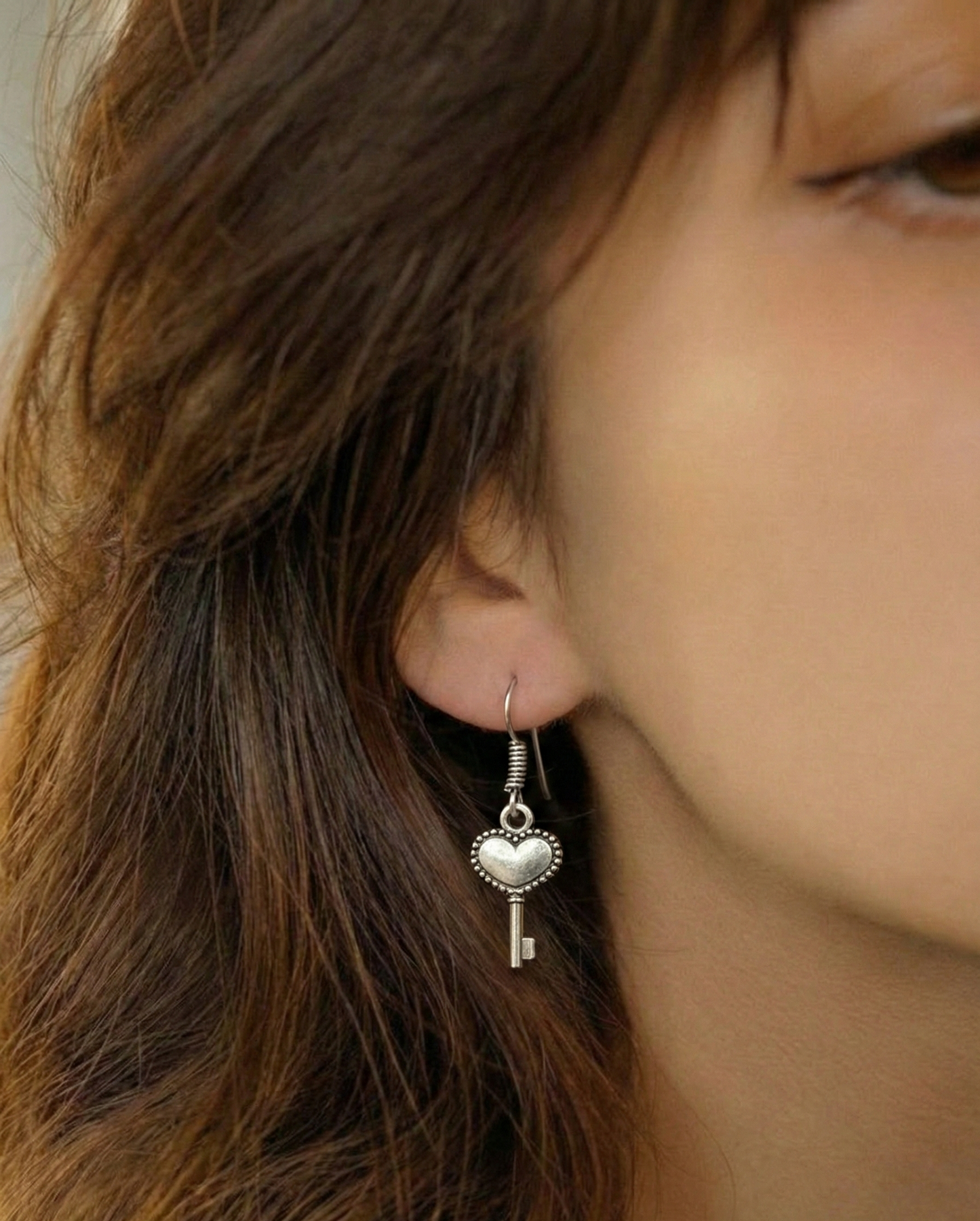 Vintage Heart Key Drop Earrings – Antique Silver Style Dangle Earrings for Women