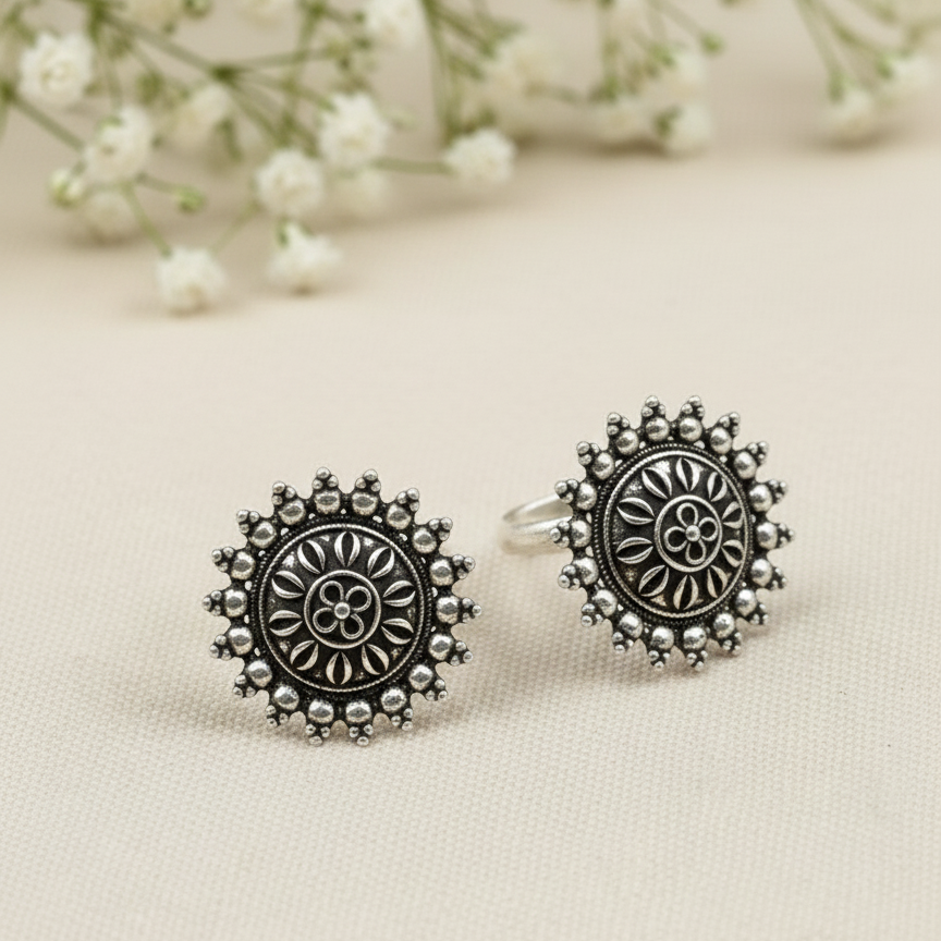 Antique Boho Flower Toe Rings Pair - Adjustable Oxidized Silver Bichiya