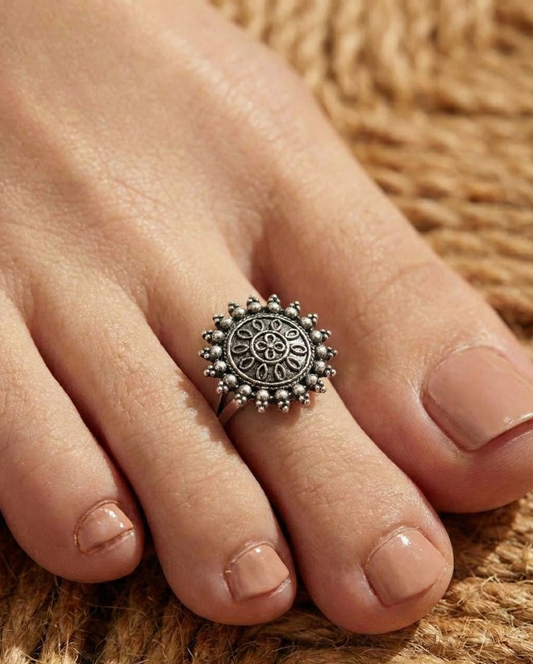Antique Boho Flower Toe Rings Pair - Adjustable Oxidized Silver Bichiya
