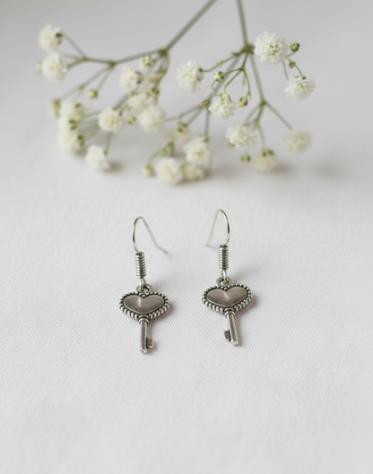 Vintage Heart Key Drop Earrings – Antique Silver Style Dangle Earrings for Women