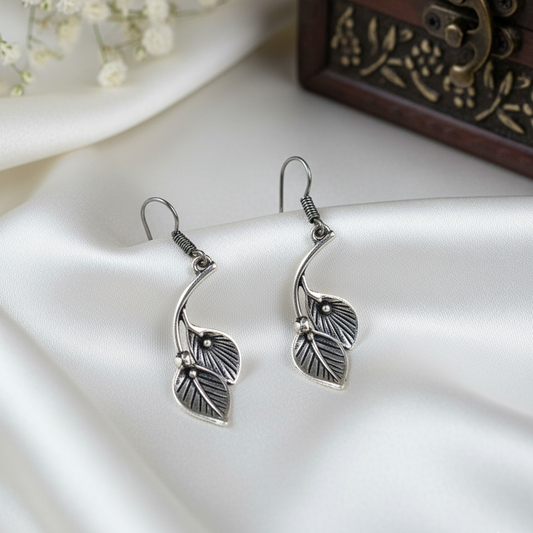 Elegant Silver Calla Lily Dangle Earrings