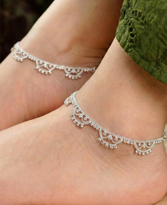 Elegant Silver Zircon Studded Lace Pattern Anklets Daily Wear Payal
