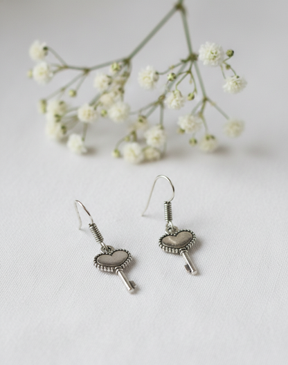 Vintage Heart Key Drop Earrings – Antique Silver Style Dangle Earrings for Women