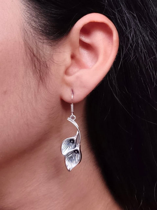 Elegant Silver Calla Lily Dangle Earrings