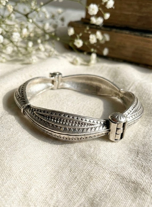 Adjustable Oxidized Silver Square Bracelet Kada